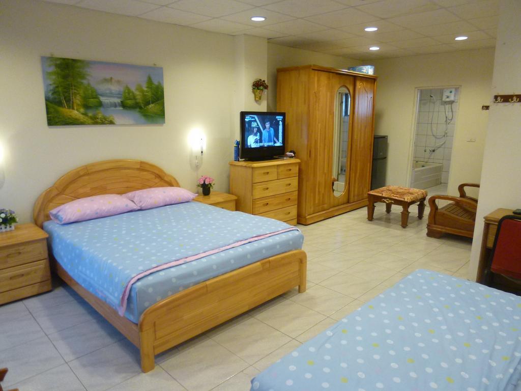 Sun Moon Star Hostel Budai エクステリア 写真