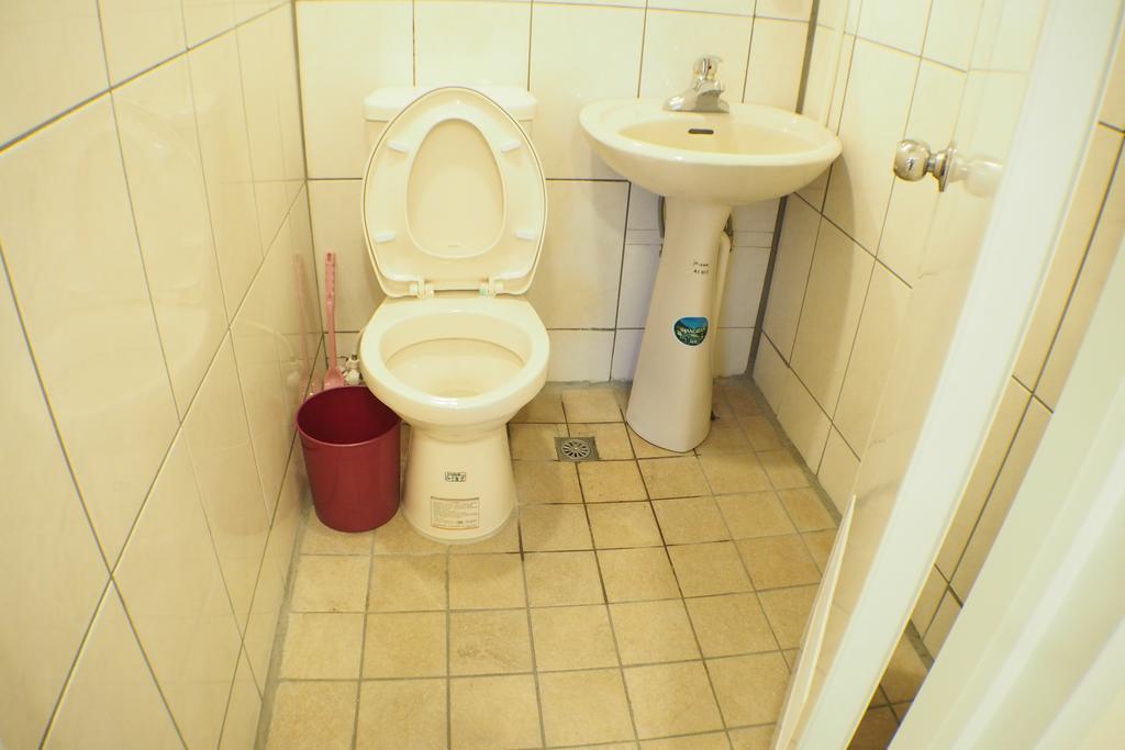 Sun Moon Star Hostel Budai エクステリア 写真