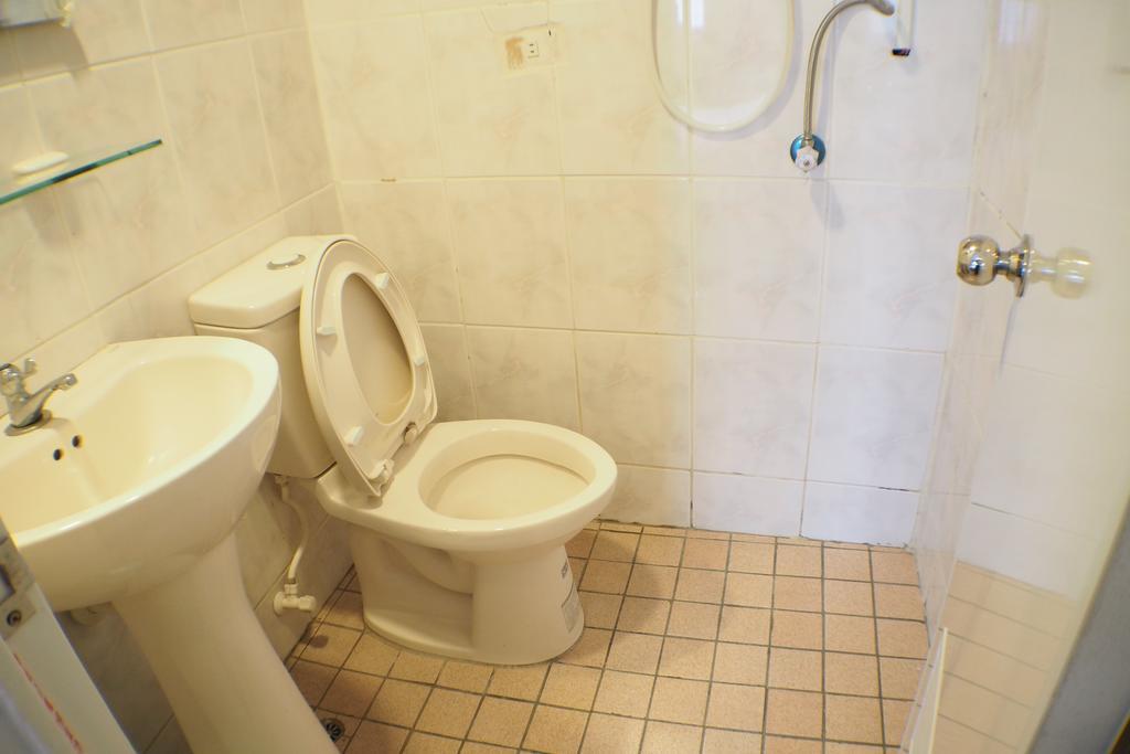 Sun Moon Star Hostel Budai エクステリア 写真